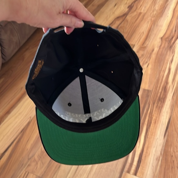 ktag Black Cap says J’Adore New York - Picture 5 of 5